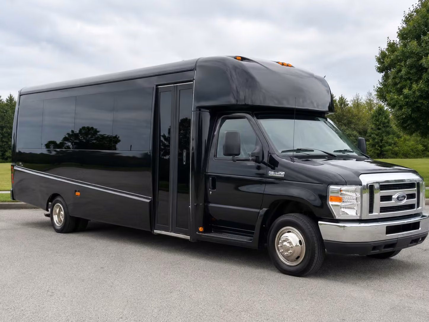 15 passenger minibus