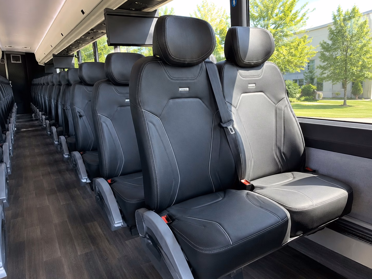 hotel pickup shuttle service for baltimore wedding guests